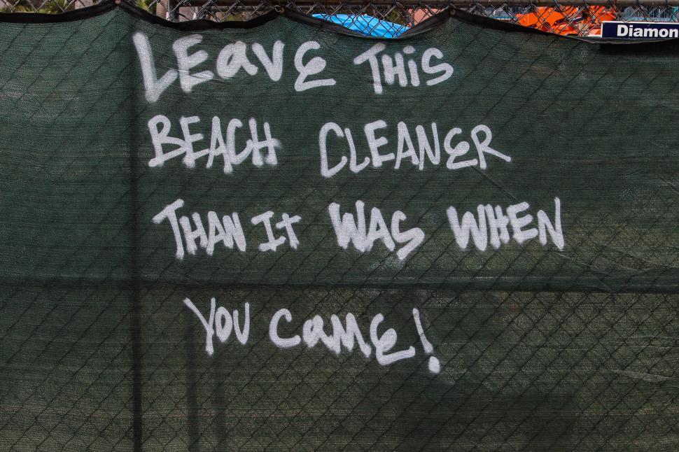 Free Image of Graffiti Message 