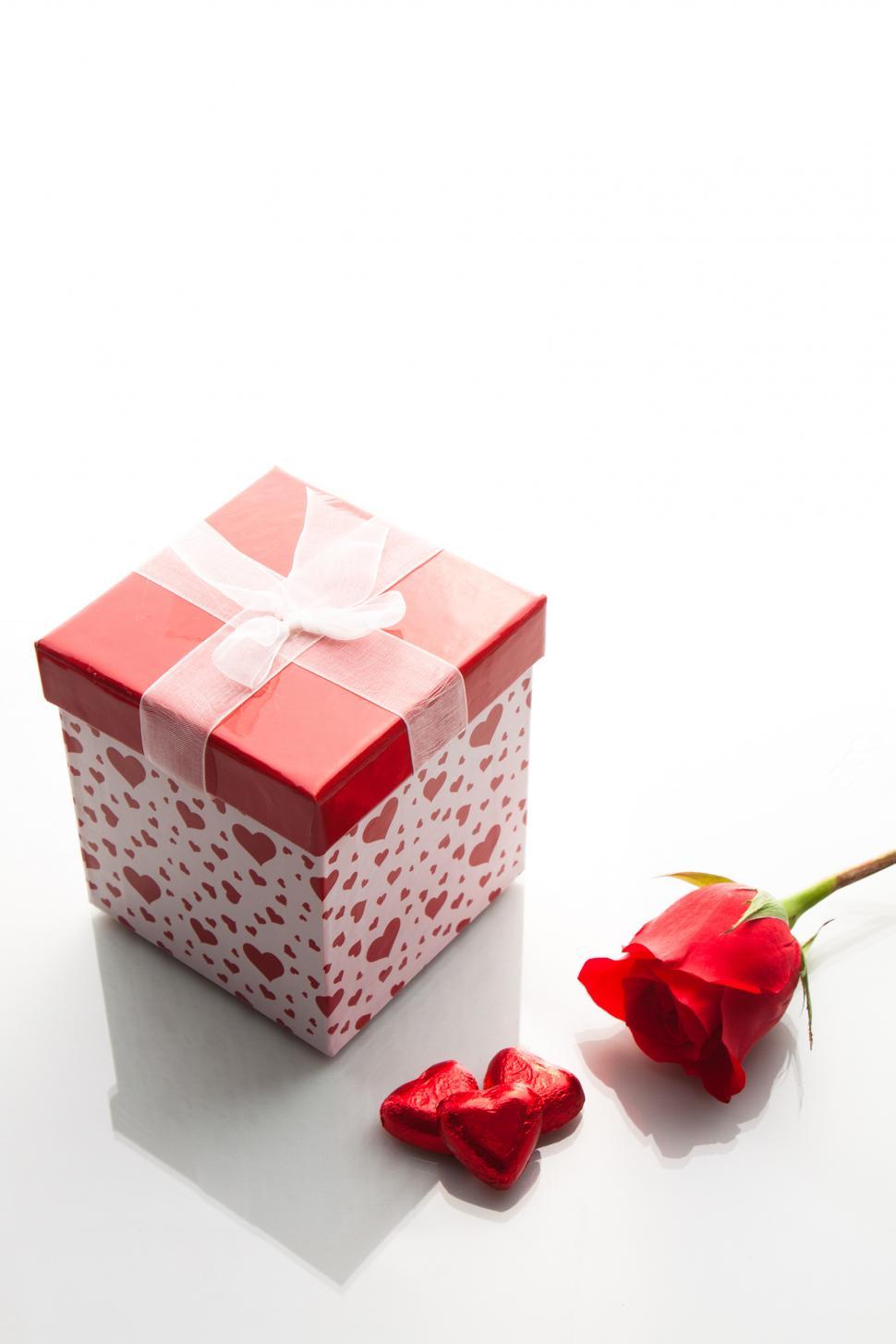 Free Image of Valentine Gift box 