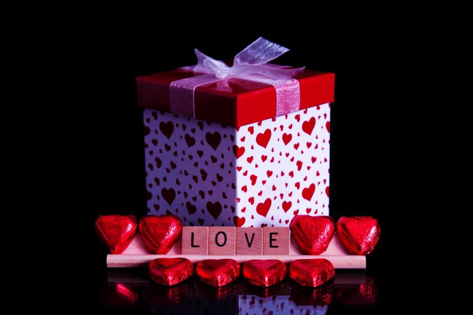Free Image of Love Present 