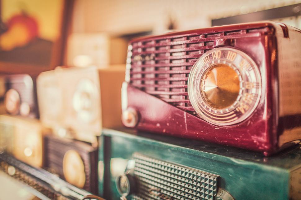 Free Image of Old radio 