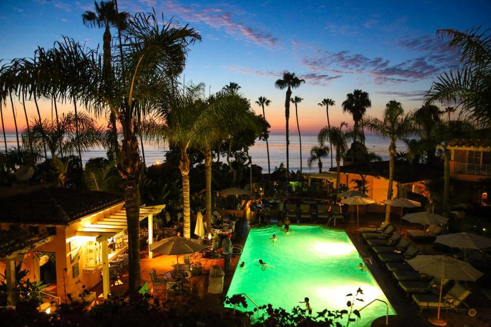 Free Image of Swimming Pool inside a resort 