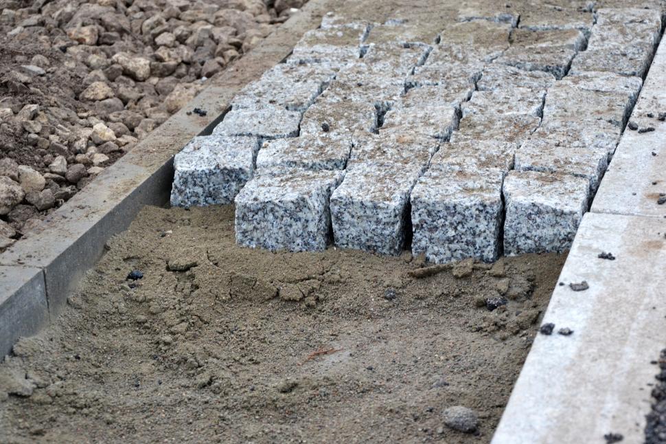 Free Image of Cobbles in pavement 