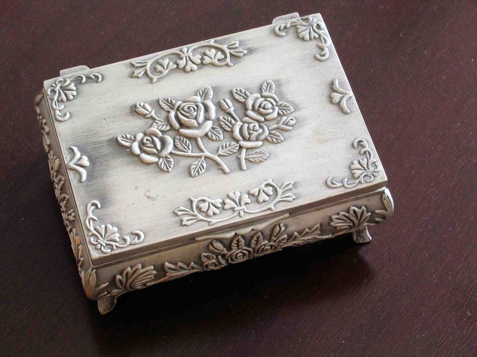 Free Image of Jewelry box 