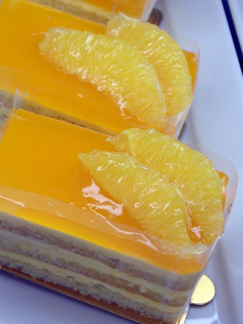 Free Image of Fruity Cakes 