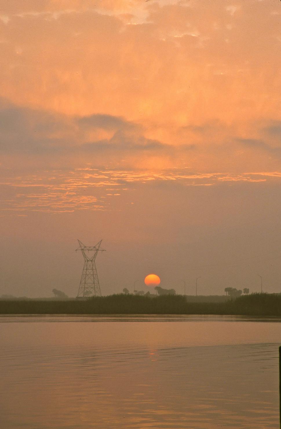 Free Image of Pink Dawn 