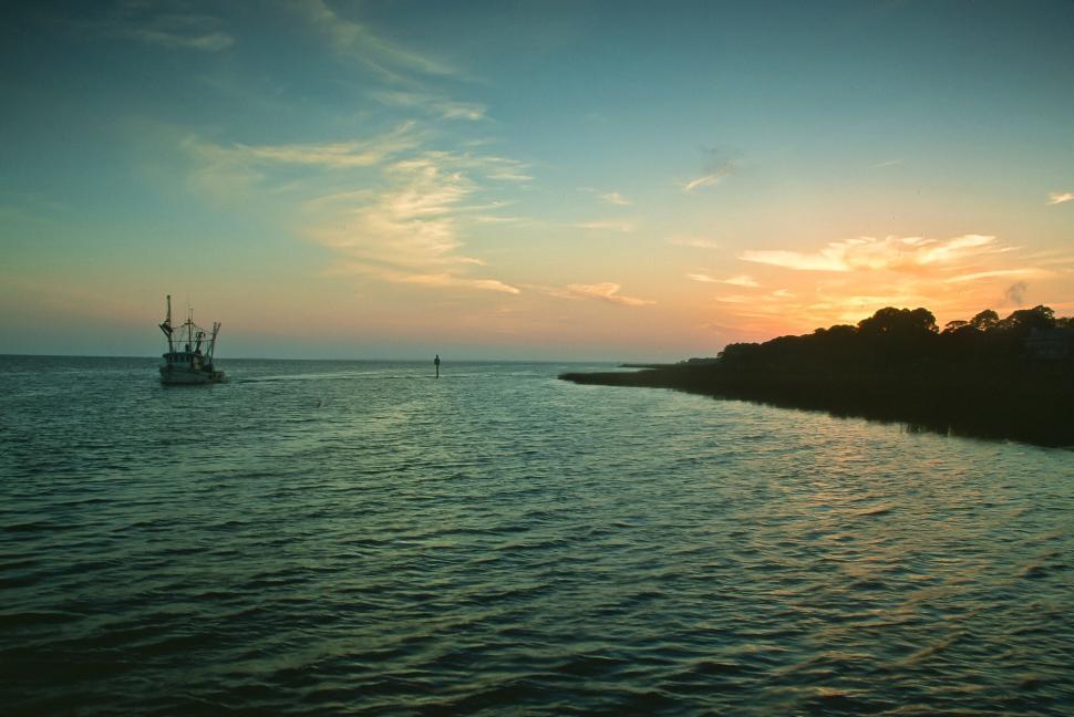 Free Image of Shrimp Boat 