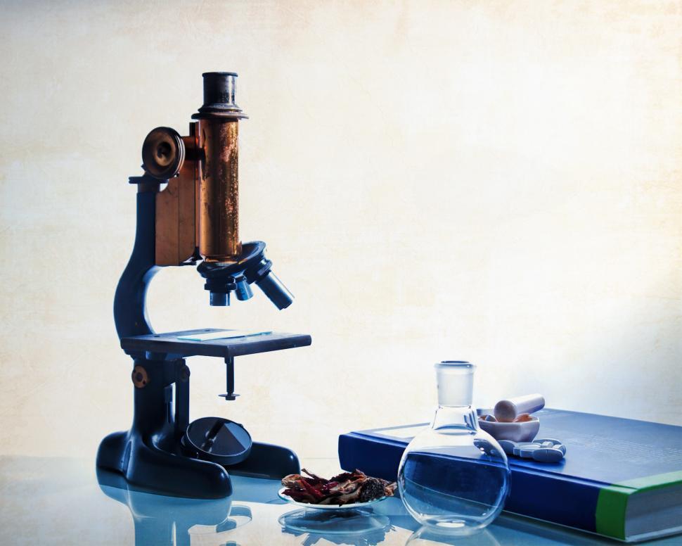 Free Image of Homeophatic medical education 
