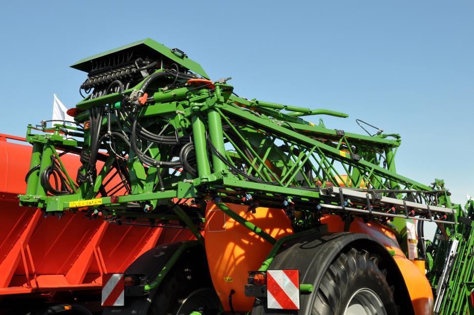 Free Image of Trailered field sprayer 