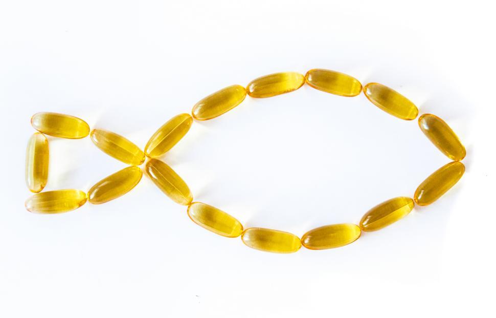 Free Image of Fish oil pills 