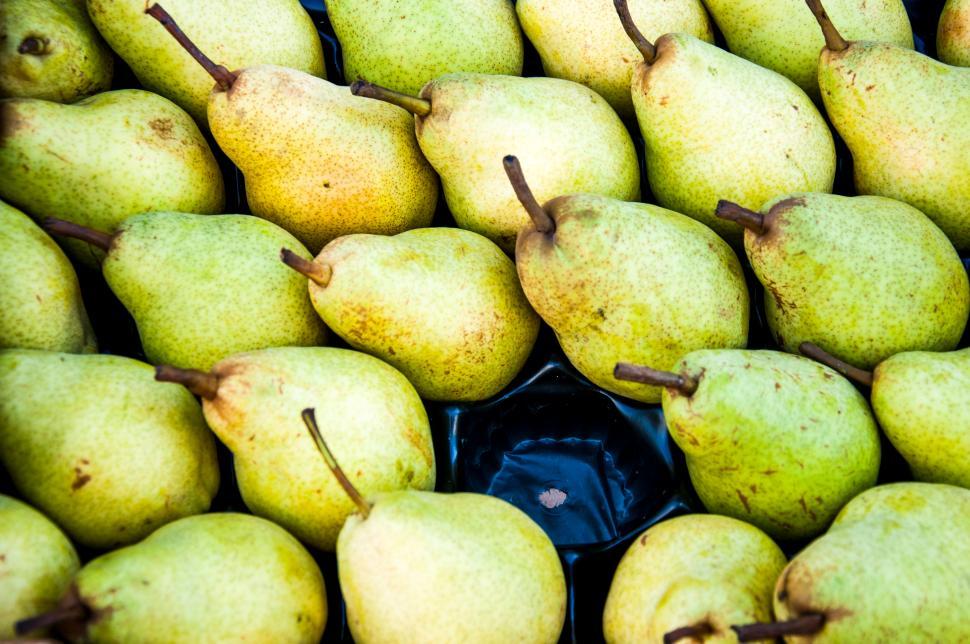 Free Image of Green pears 