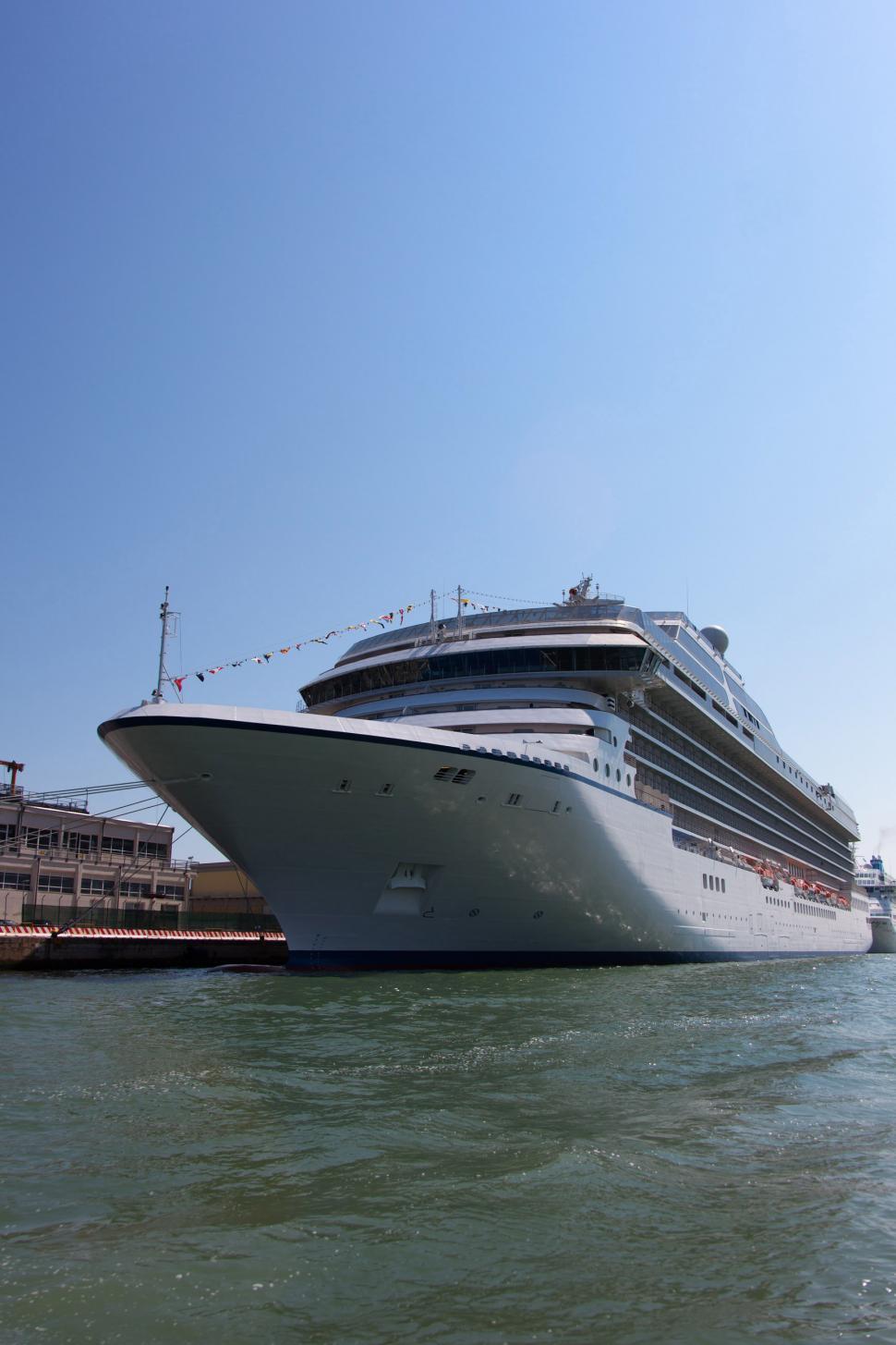 Free Image of Cruise ship in port - side view 