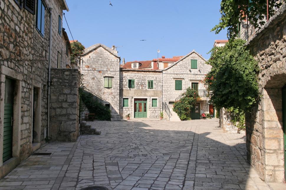 Free Image of The square 