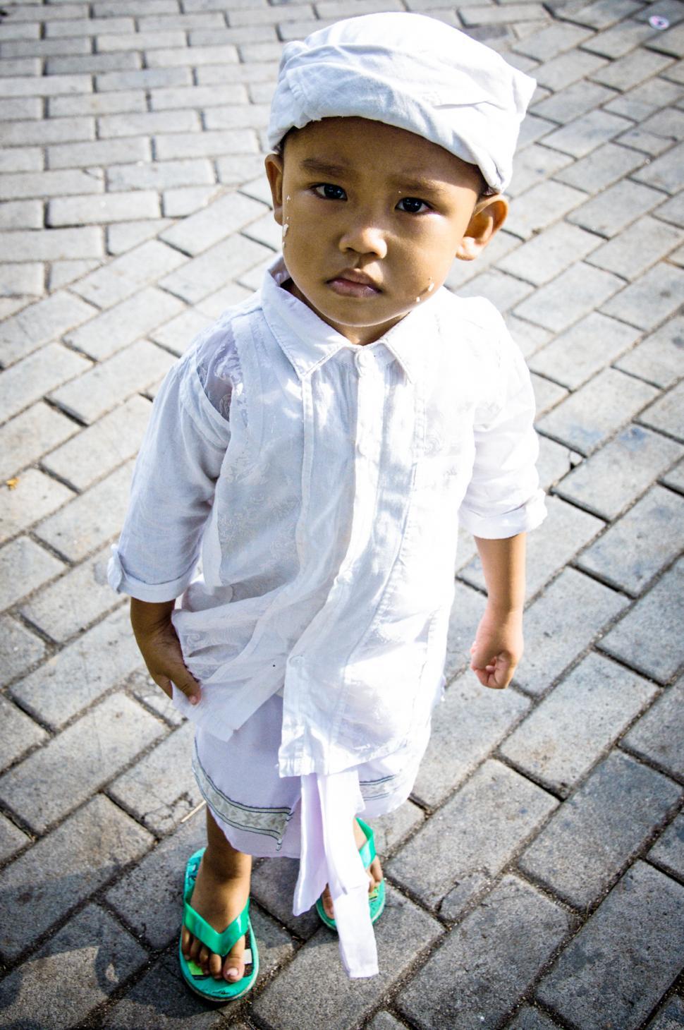 Free Image of Cute balinese child 