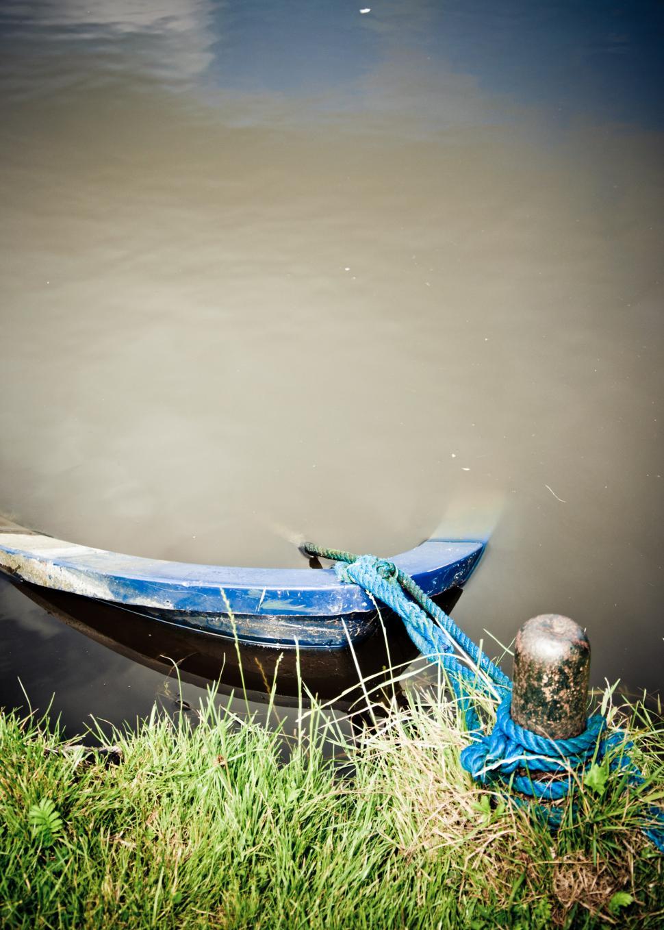 Free Image of Sinking boat 