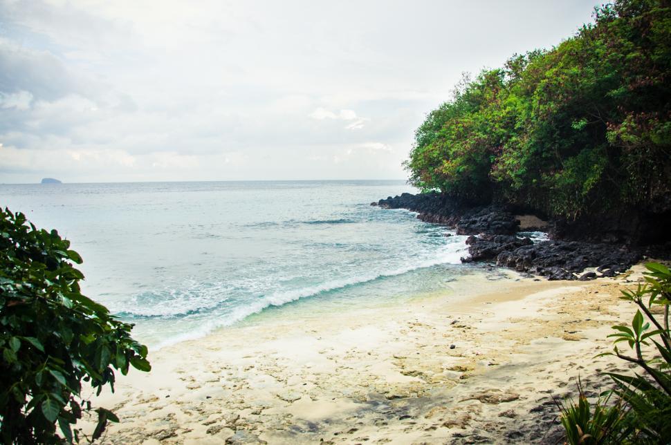Free Image of Blue ocean beach 
