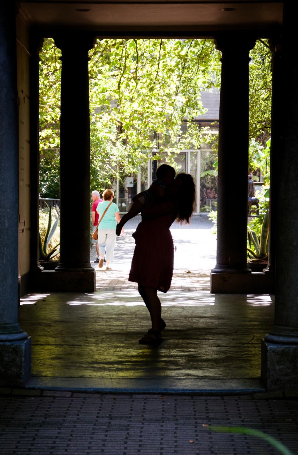 Free Image of Silhouette of mother dancing with child 