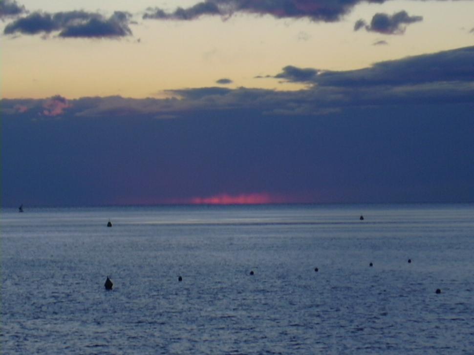 Free Image of Sunset over ocean 