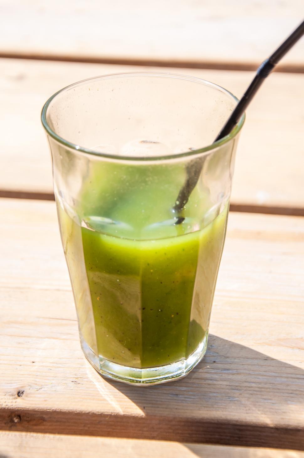 Free Image of Green smoothie 