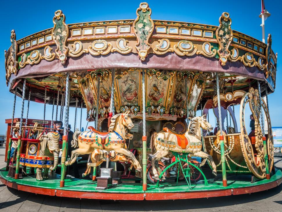 Free Image of Old carousel 