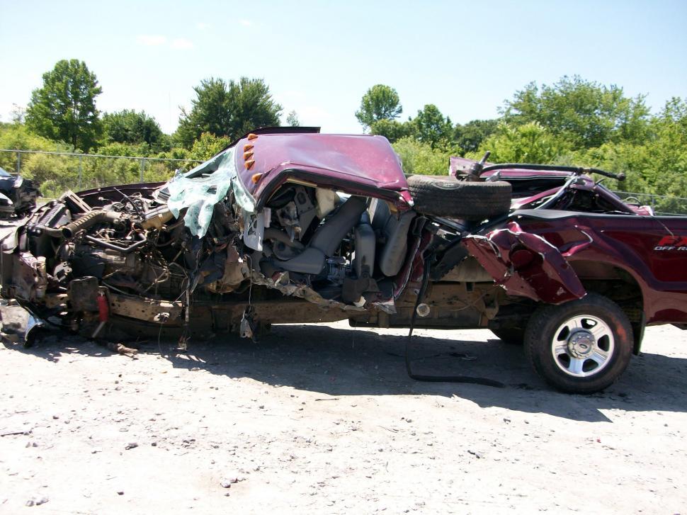 Free Image of Truck accident 