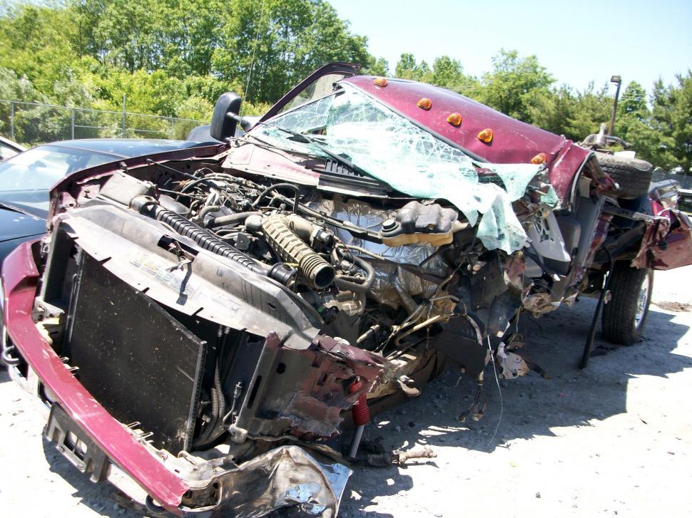 Free Image of Truck smashed 