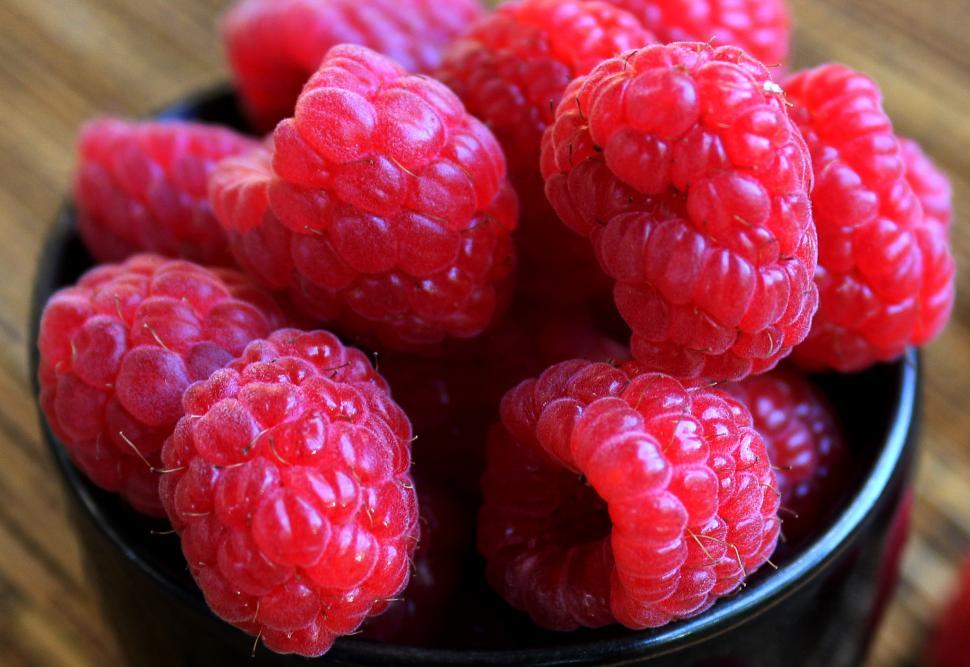 Free Image of Raspberries close-up 