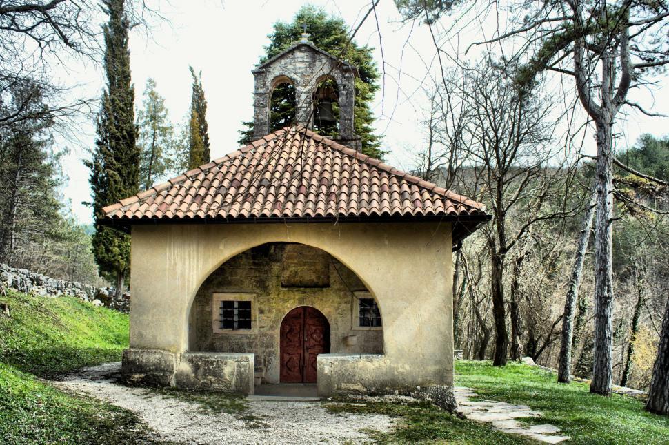 Free Image of Small church 