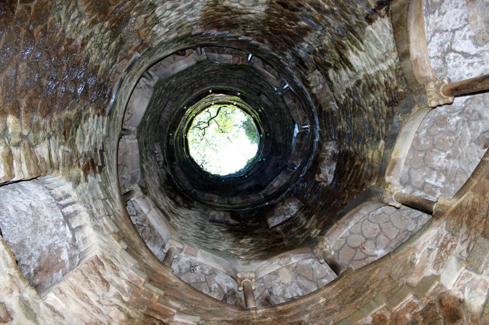 Free Image of Giant Spiraling Stairs 