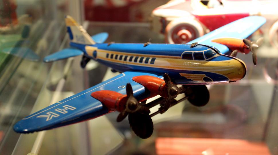 Free Image of Vintage Toys 1950s - Douglas DC-3 