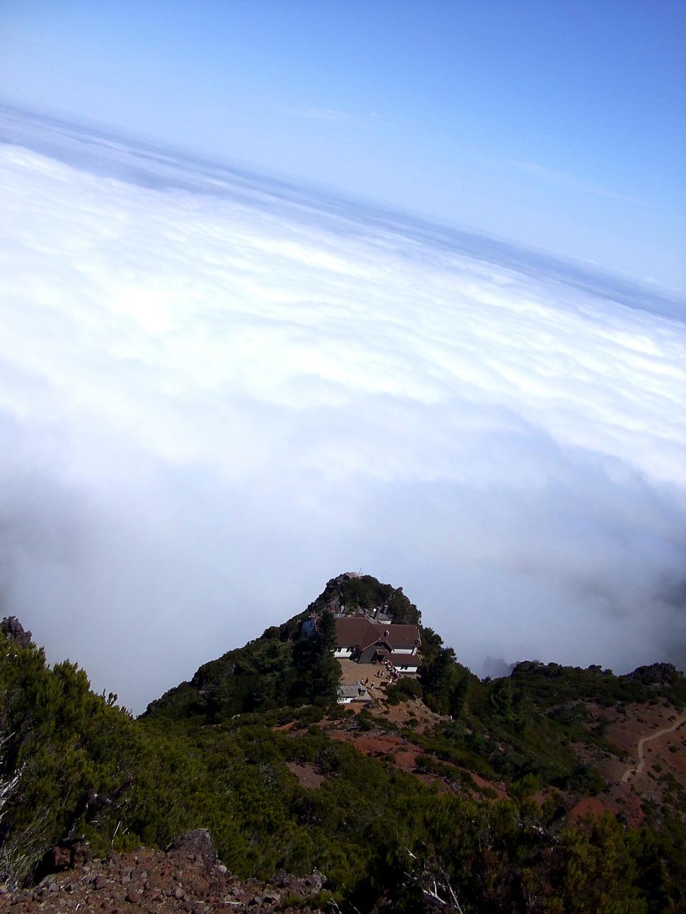 Free Image of Lodge in the high mountain above cloud level - Madeira Island vo 