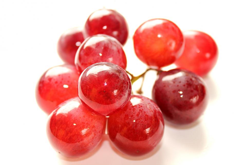 Free Image of Red Globe grapes isolated on white background 