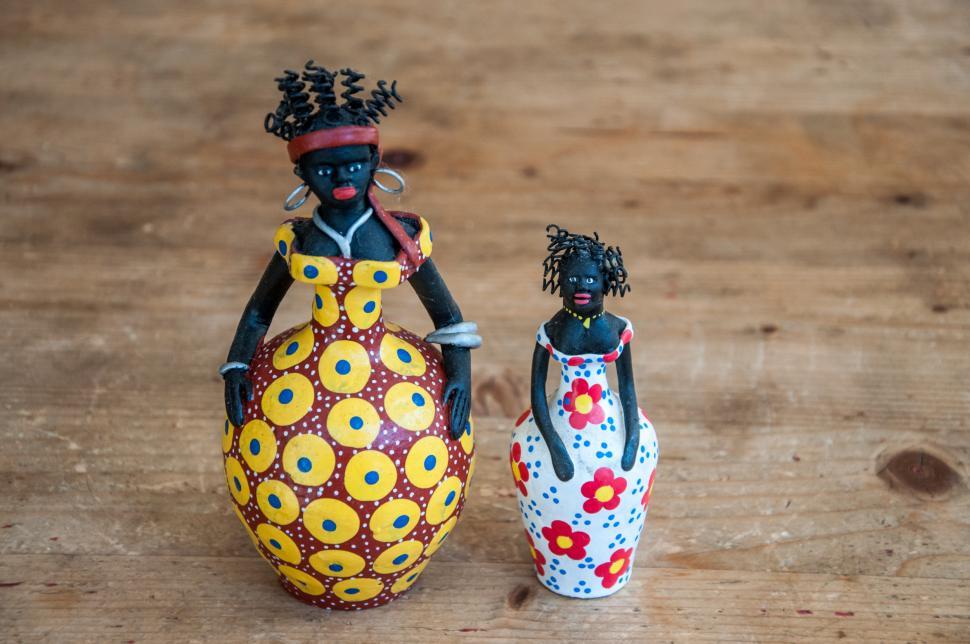 Free Image of statues of african women 