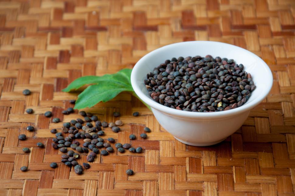 Free Image of black lentils 