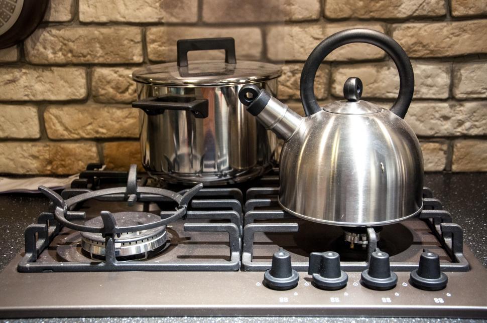 Free Image of pots on kitchen stove 