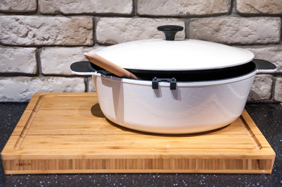 Free Image of cooking pot 