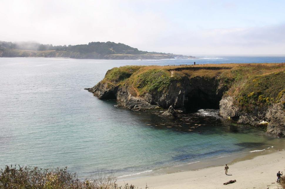 Free Image of Mendocino, California beach 