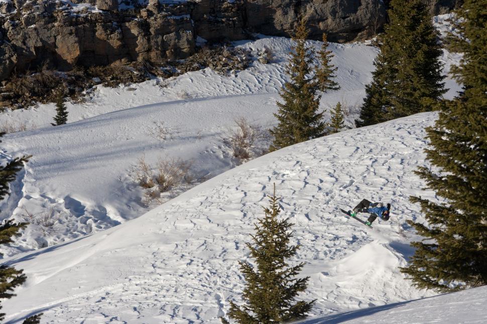 Free Image of Snowboarder Backflip 