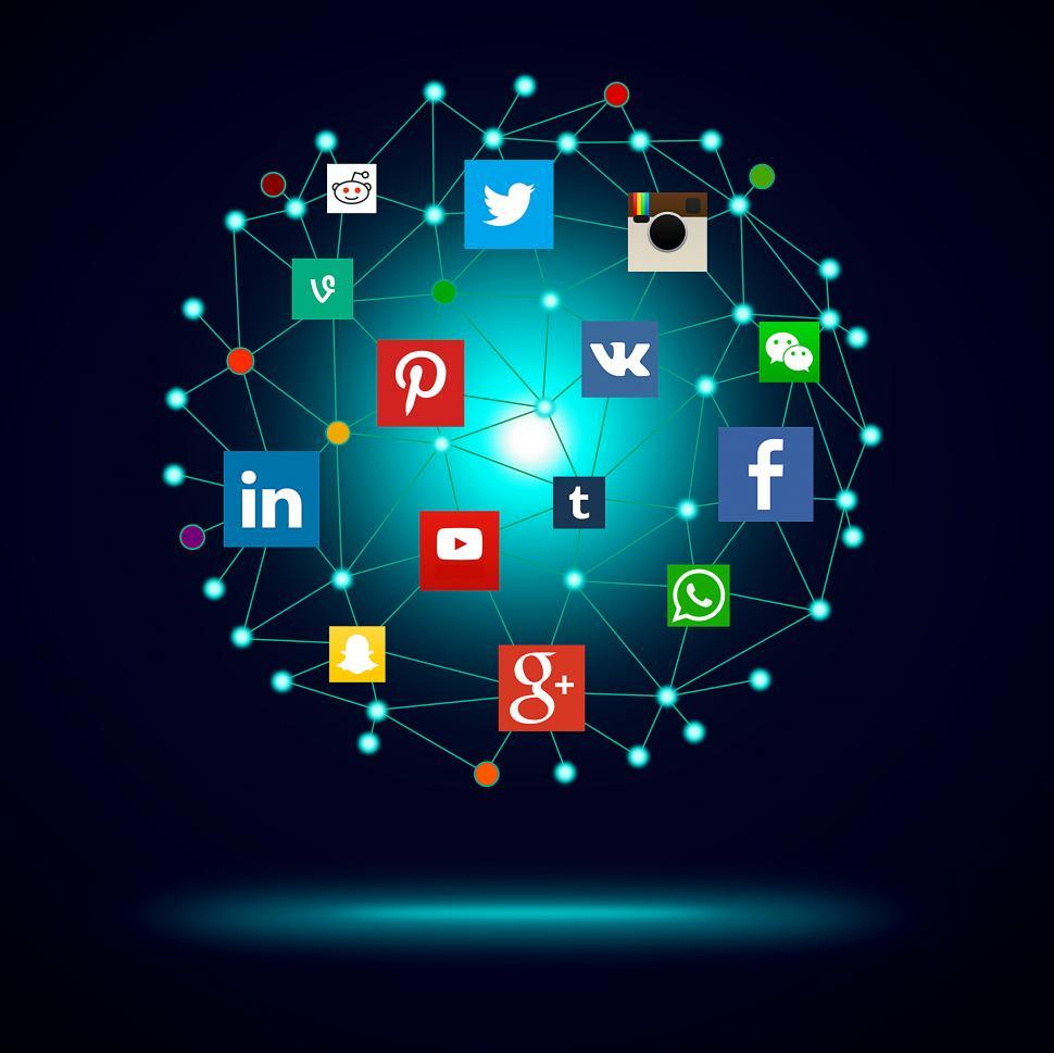 Free Image of Main social networks connected by a triangle mesh 
