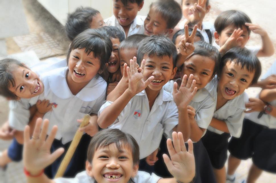 Free Image of Happy schoolkids 