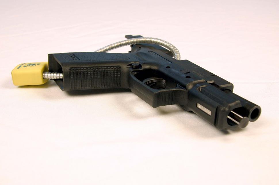 Free Image of Gun with lock 