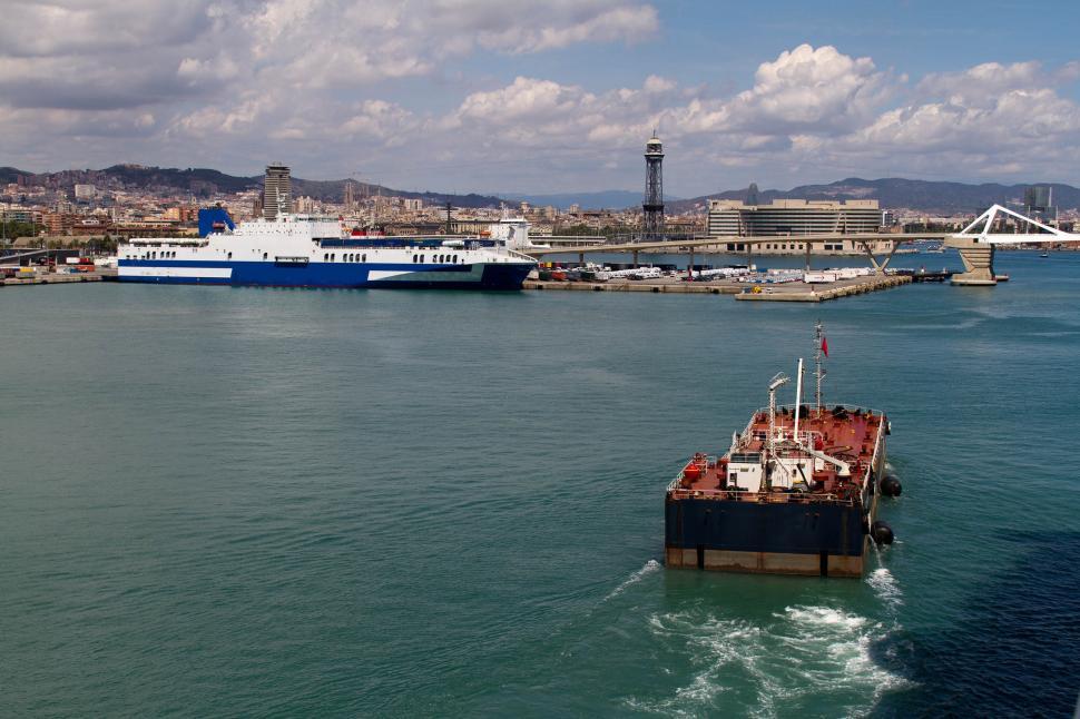 Free Image of Tanker barge with Ferry 