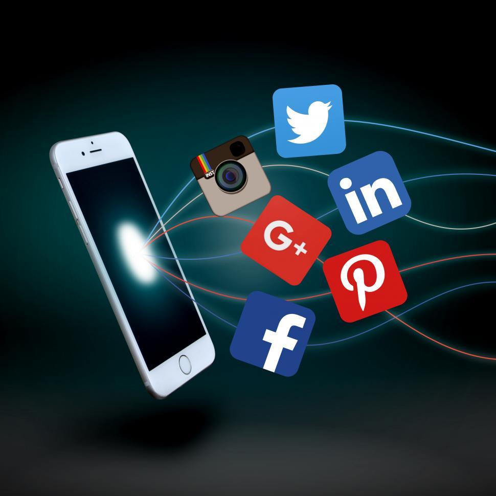 Free Image of Social media apps - With new Google logo 