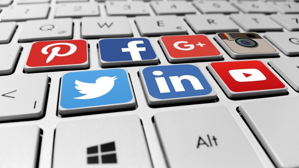 Free Image of Social media networks on the computer keyboard 