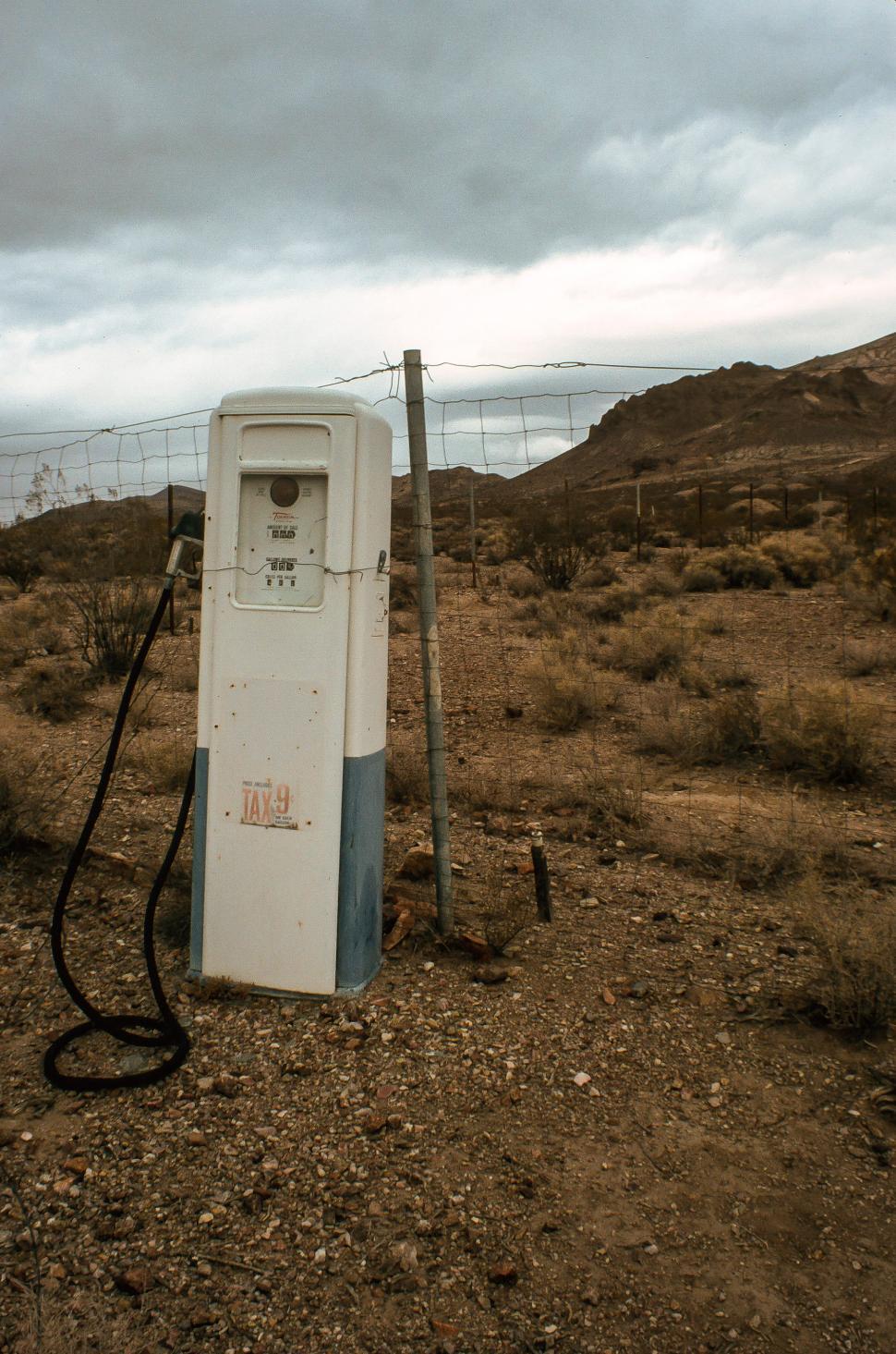 Free Image of Old Gasoline Pump 