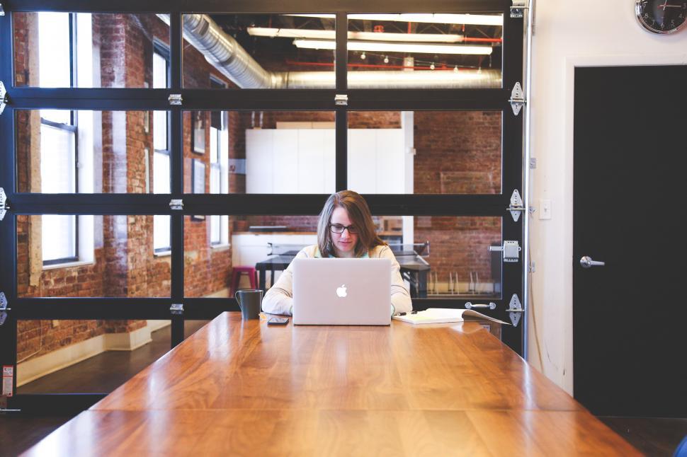 Free Image of Modern office and woman working 