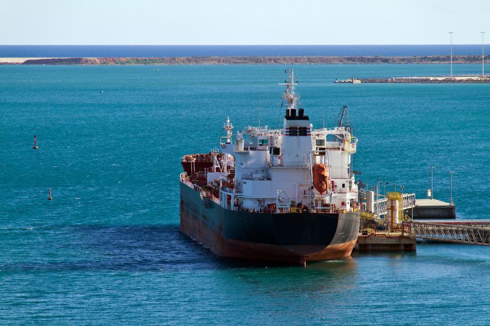 Free Image of Oil Tanker 
