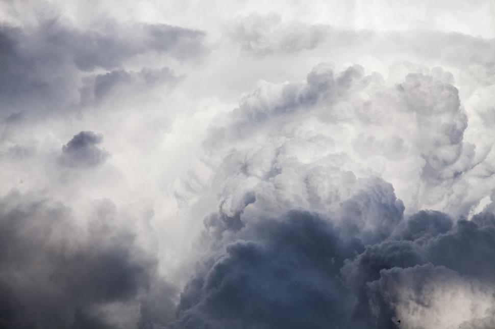 Free Image of Grey and white clouds  