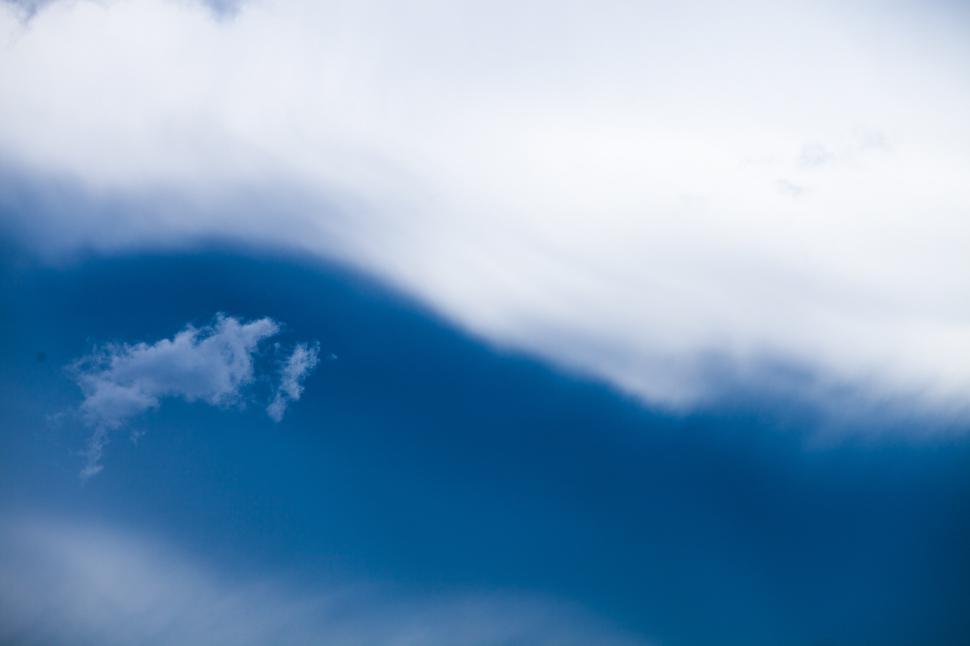 Free Image of Grey and white clouds  