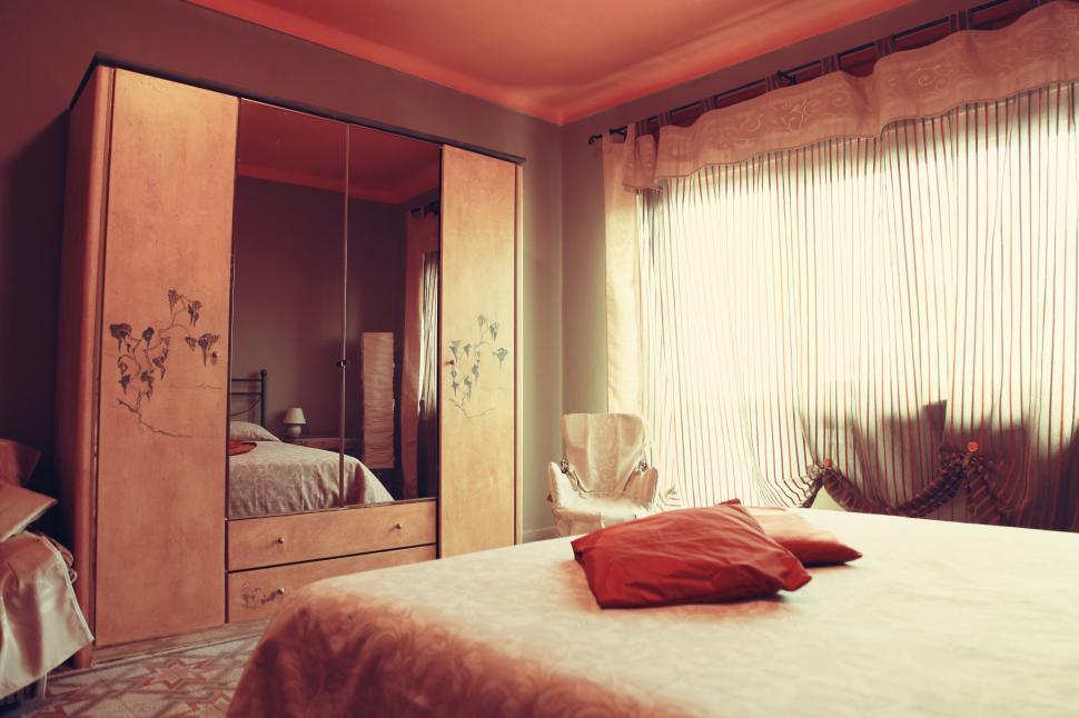 Free Image of Cozy bedroom 
