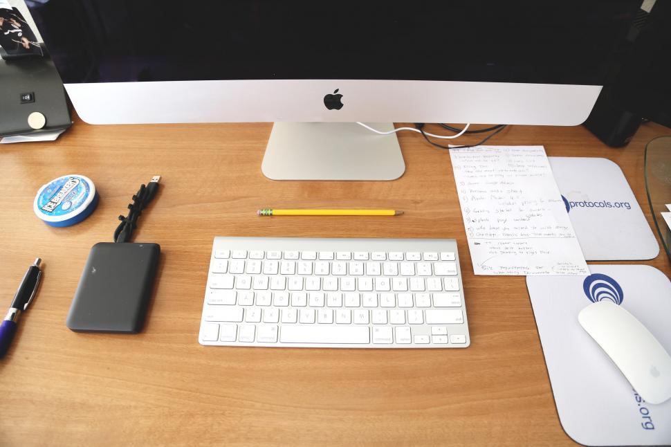 Free Image of Desktop screen and keyboard 